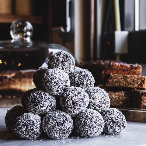 Christmas Pudding Bliss Balls